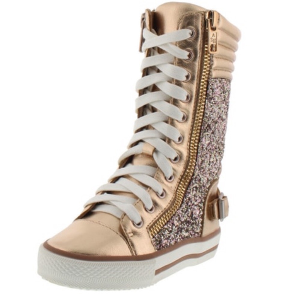 🎈SALE🎈NWT! Mid calf Rose Gold/ Sparkle Boots!